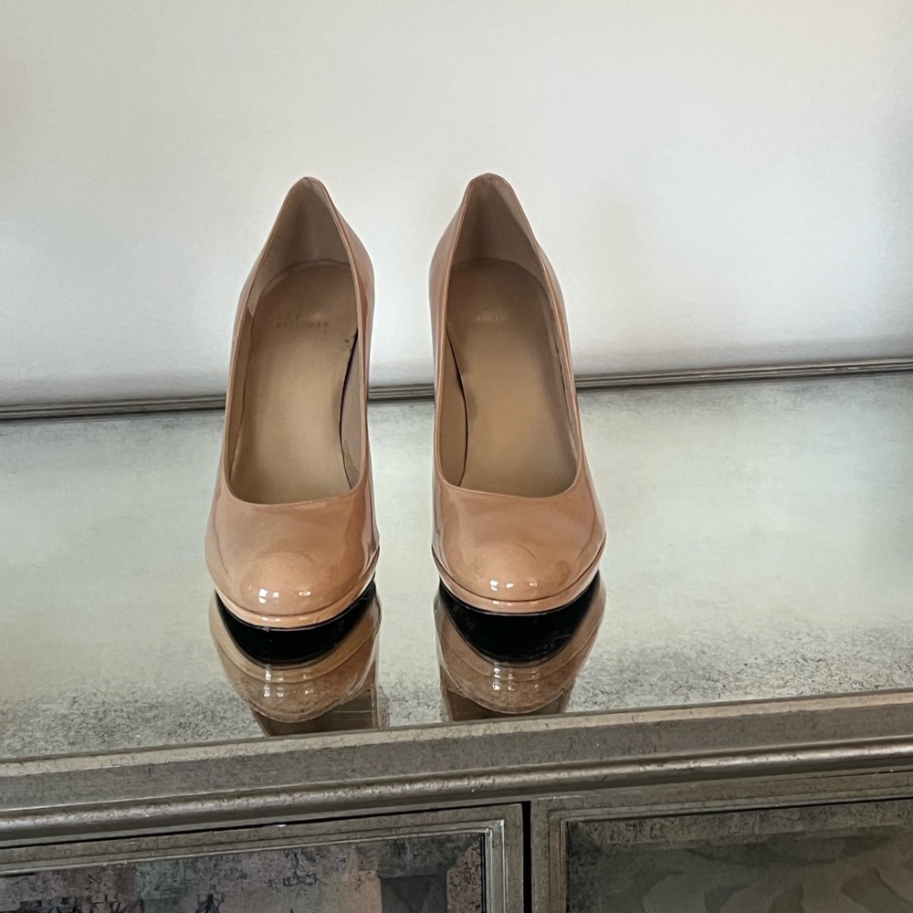 Stuart Weitzman | Patent Leather Nude Pumps | Almond Toe | Sz 9.5